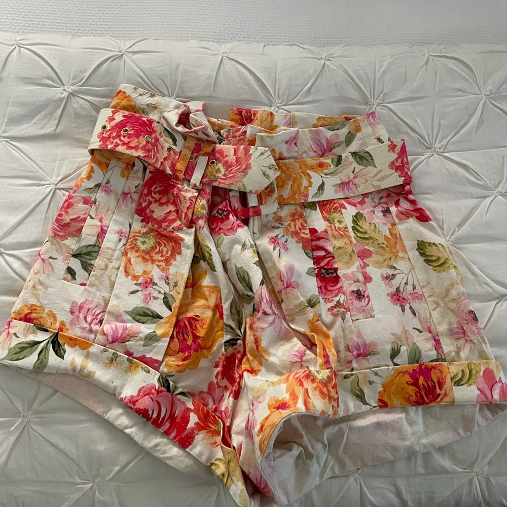 Peony Pleated Short